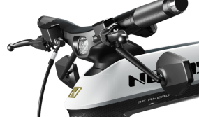 Diện kiến xe máy điện "full-carbon" siêu nhẹ chỉ 75kg, giá 1,6 tỷ đồng