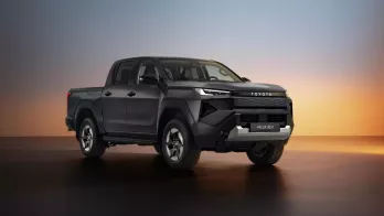 Toyota Hilux 2026 sẽ ra mắt Việt Nam đầu năm sau mới đến thị trường này, giá từ 596 triệu đồng