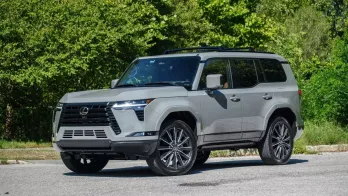 Lexus tụt 3 bậc trong top 10 thương hiệu ô tô đáng tin cậy nhất năm 2026 vì mẫu SUV đang bán tại Việt Nam