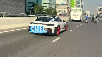 Siêu phẩm Porsche 911 GT3 RS 992 đầu tiên lăn bánh trên đường phố Việt Nam