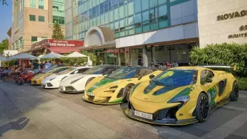 Dàn siêu xe hội ngộ trên đường phố Tp.HCM vào cuối tuần