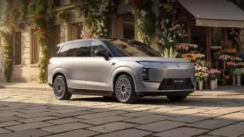 BYD mở bán SUV cỡ lớn Denza N8L phiên bản sạc nhanh mới, chạy 430 km mà không tốn xăng