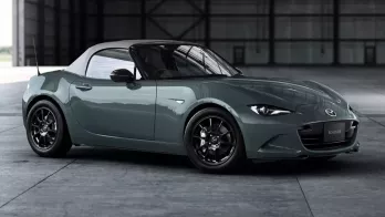 Xe mới bán ở Việt Nam Mazda MX-5 ra mắt bản nâng cấp với tiếng pô nhỏ hơn và màn hình đã có cảm ứng