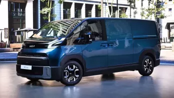 Kia PV7 trình làng, phả hơi nóng lên Ford Transit