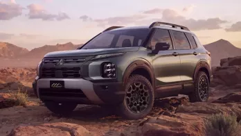 Mitsubishi Outlander có thêm phiên bản mới với thiết kế hầm hố hơn và khả năng vượt địa hình tốt hơn
