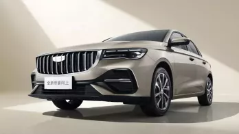 Sedan gia đình Geely Emgrand 2027 ra mắt với màn hình 12,8 inch và camera 540°