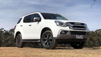 Isuzu Mu-X 2022: Giá xe Isuzu Mu-X và khuyến mãi mới nhất hiện nay