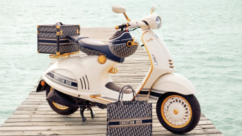 Vespa 946 đã sang nay càng sang hơn với phiên bản giới hạn Christian Dior