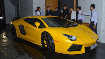 Giá xe Lamborghini Aventador LP700-4 và khuyến mãi mới nhất 2024