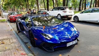 Giá xe Lamborghini Aventador SV và khuyến mãi mới nhất 2024