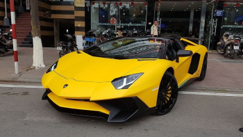 Giá xe Lamborghini Aventador SV Roadster và khuyến mãi mới nhất 2024