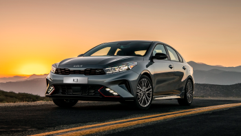 Doanh số sedan hạng C tháng 7/2023: Mazda3 giảm nhẹ, KIA K3 vươn lên vị trí thứ 2