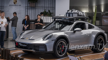 5 thay đổi biến Porsche 911 Dakar thành xe thể thao có thể vượt địa hình