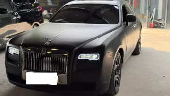 "Nữ hoàng nội y" Ngọc Trinh bán xe siêu sang Rolls-Royce Ghost đời cũ "Nữ hoàng nội y" Ngọc Trinh bán xe siêu sang Rolls-Royce Ghost đời cũ