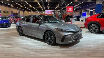 Toyota tiếp tục là hãng xe bán chạy nhất thế giới năm thứ 6 liên tiếp