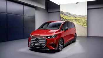Mercedes-Benz VLE hoàn toàn mới trình làng, một chiếc limousine dưới hình dáng của xe MPV