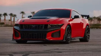 Ford Mustang Dark Horse SC có giá bán khiến không ít người thất vọng