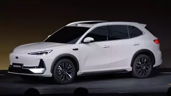 Geely EX5 thế hệ mới chính thức được bán ra thị trường với công suất lớn hơn, cốp trước 160 lít