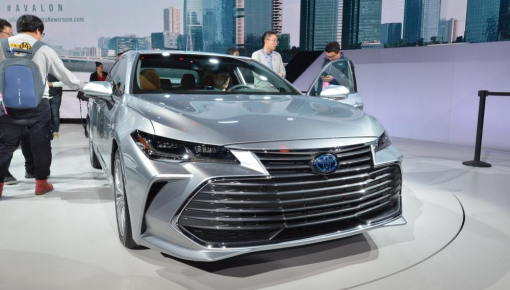Đánh giá nhanh Toyota Avalon 2019: Thiết kế "tiệm cận" Lexus, trang bị hơn hẳn Camry