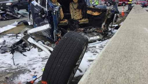 Tesla Model X gặp tai nạn kinh hoàng khiến người lái thiệt mạng