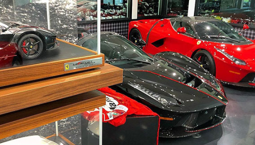 Choáng với bộ sưu tập siêu xe Ferrari của một tay golf chuyên nghiệp