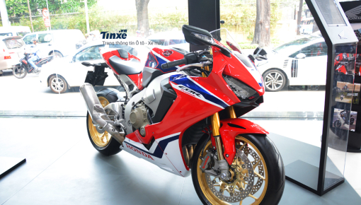 Giá xe Honda CBR1000RR FireBlade SP mới nhất tháng 6/2018