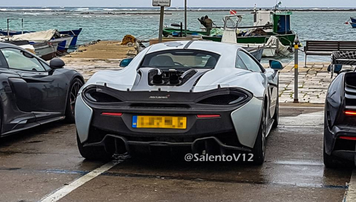 Xôn xao với video McLaren 570LT ngoài đời thực cùng với 675LT và siêu phẩm Senna