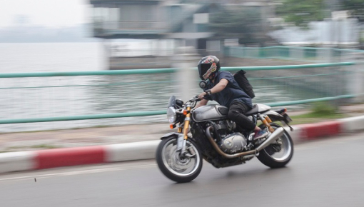 Trải nghiệm Triumph Thruxton R 2017: Dễ làm quen, mạnh mẽ ở dải tua cao