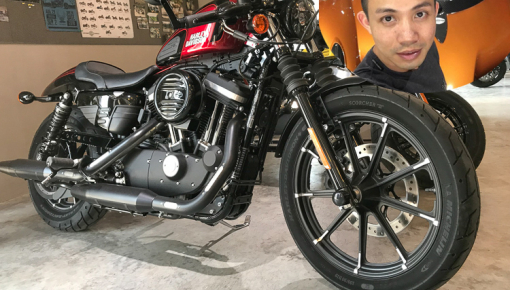 Không chỉ sở hữu các siêu xe cực hiếm, Minh "Nhựa" còn tậu mô tô "khủng" bản giới hạn