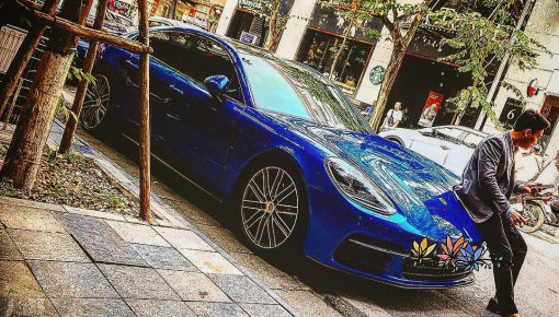 Ngoài Mercedes-Maybach S560 hơn 11 tỷ đồng, em trai MC Ngọc Trinh còn sở hữu những chiếc xe "khủng" này