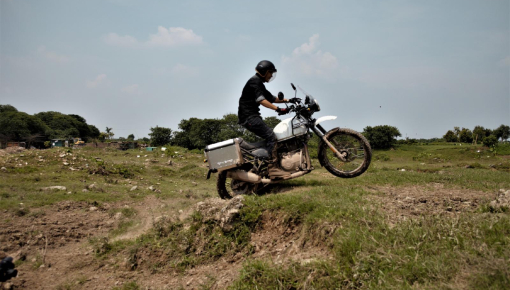 Royal Enfield tổ chức chạy thử xe ADV Himalayan tại track off-road khu vực Long Biên