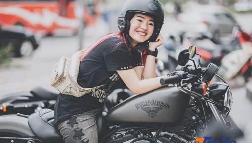Hiền "Bư": Cô thợ làm da dễ thương với "người tình" khác biệt, chiếc Harley-Davidson Iron 883