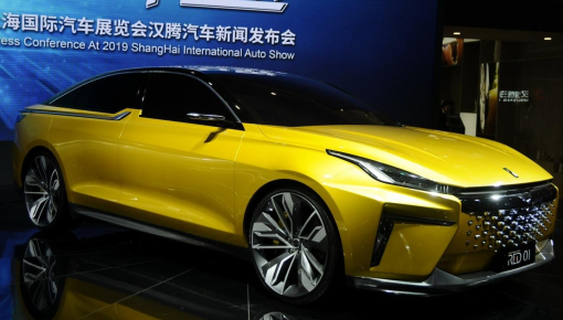 HanTeng Red 01 - Mẫu concept sedan thú vị với cả phiên bản chạy xăng và chạy điện