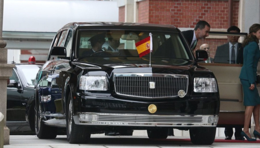 Ngắm chiếc Toyota Century Royal chống đạn được tân Nhật hoàng Naruhito sử dụng trong lễ đăng quang