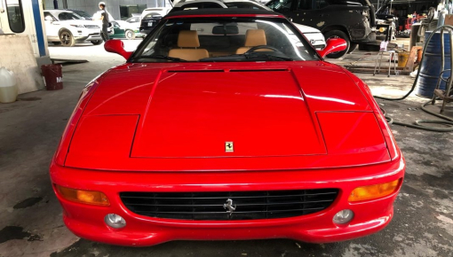 Cận cảnh Ferrari F355 Spider, siêu xe khó mua nhất Việt Nam