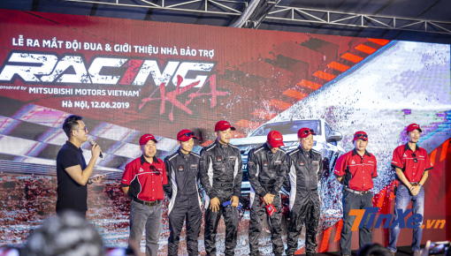 Việt Nam lần đầu tiên có đội đua xe chuyên nghiệp