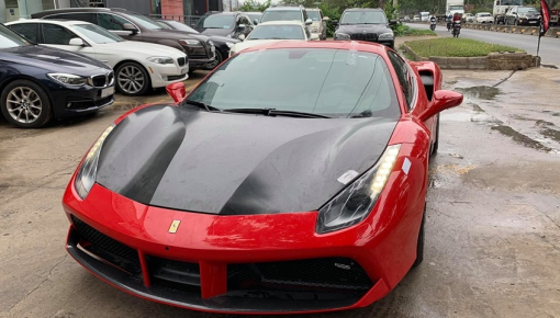 Siêu xe Ferrari 488 GTB của Tuấn Hưng xuất hiện với ngoại hình mới lại còn khoe tiếng máy V8 ấn tượng