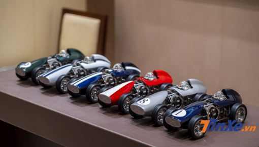 Đồng hồ mang hình dáng xe đua L'Epee 1839 Time Fast D8 có giá gần 700 triệu khi về tới Việt Nam