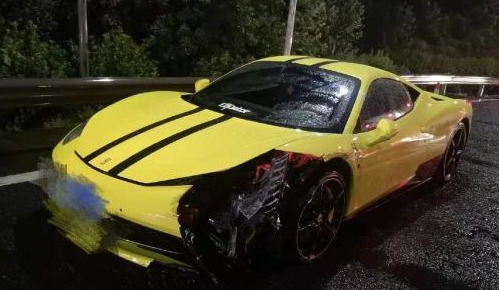 Đêm bão mượn siêu xe Ferrari 458 Italia của bạn để đua tốc độ, thiệt hại hơn 3 tỷ đồng