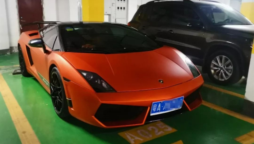 Khoe video đua xe cùng BMW M4, chủ siêu xe Lamborghini bị cảnh sát tịch thu 3 xế "khủng"