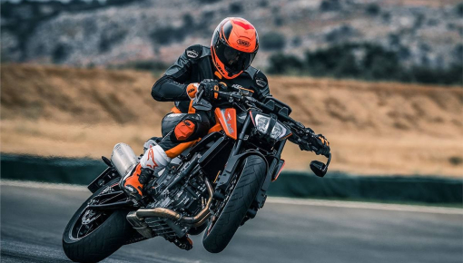 KTM 790 Duke ra mắt với giá chỉ 281 triệu đồng khiến người dùng Việt Nam ghen tị