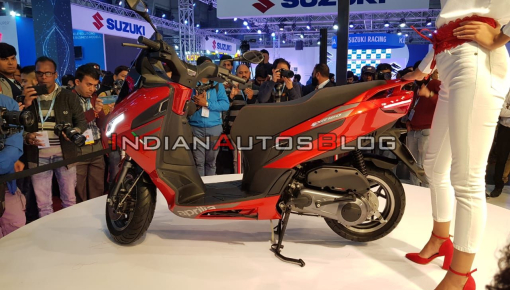 Xe tay ga thế thao Aprilia SXR 160 trình làng: Thiết kế đẹp, đèn pha LED, yên rộng và có kính chắn gió