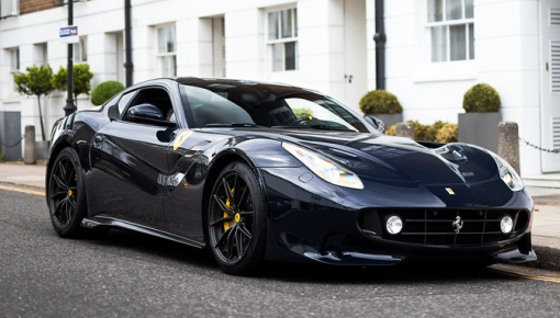 Chào tháng 3 năm Canh Tý với chiếc siêu xe Ferrari F12tdf được thay đổi màu sơn và độ cả cản trước