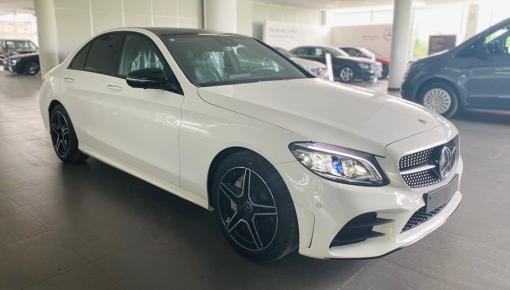 Mercedes-Benz C300 AMG 2020 bất ngờ có nâng cấp nhẹ, giá tăng thêm 10 triệu đồng
