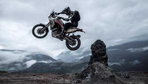 Mãn nhãn cảnh tay nài chuyên nghiệp "vần" Yamaha Tenere 700 xuyên rừng, lội suối "dễ như ăn kẹo"