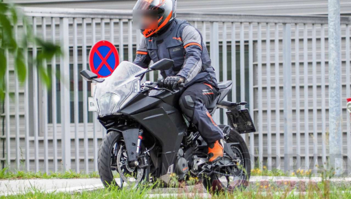 KTM RC 390 tiếp tục được chạy thử, hé lộ đầu đèn pha hoàn toàn mới