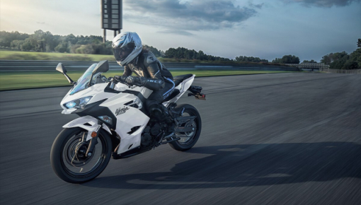 Kawasaki Ninja 400 có màu mới tại Mỹ, hấp dẫn và mạnh mẽ hơn