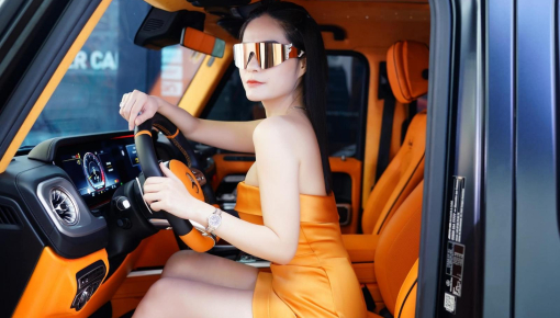 Vợ chồng Đoàn Di Băng chơi lớn khi độ lại nội thất tông cam sặc sỡ cho Mercedes-AMG G63 Edition 1