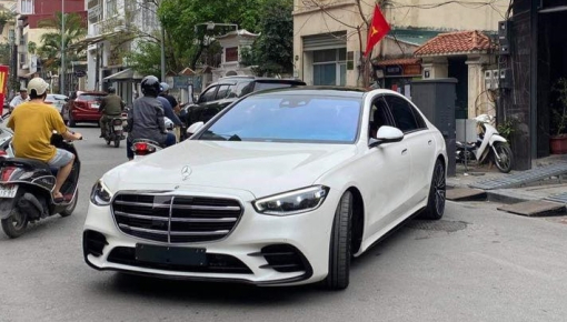 "Ông hoàng" phân khúc sedan hạng sang cỡ lớn Mercedes-Benz S500 2021 đầu tiên về Việt Nam