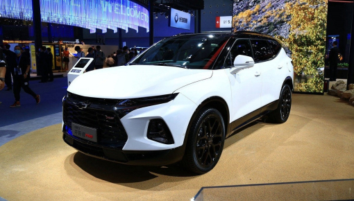 Chevrolet Blazer 48V White Night Edition trình làng - SUV 7 chỗ cạnh tranh Hyundai Santa Fe